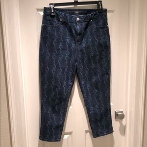 Chico’s So Slimming Girlfriend slim leg crop